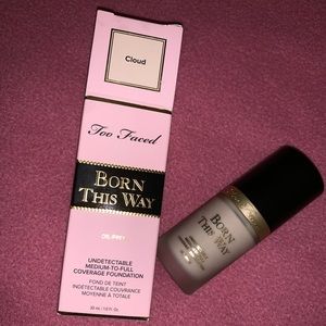 Too Faced Born This Way Foundation •Cloud•